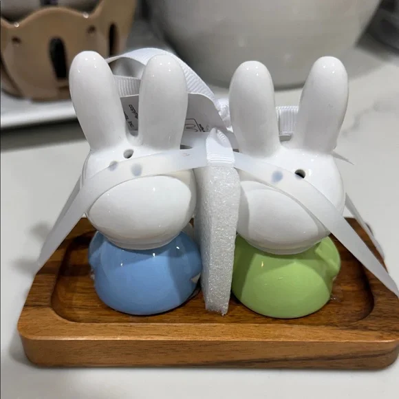 Miffy Ceramic Bunny Pair in Green and Blue - Picture 5 of 11